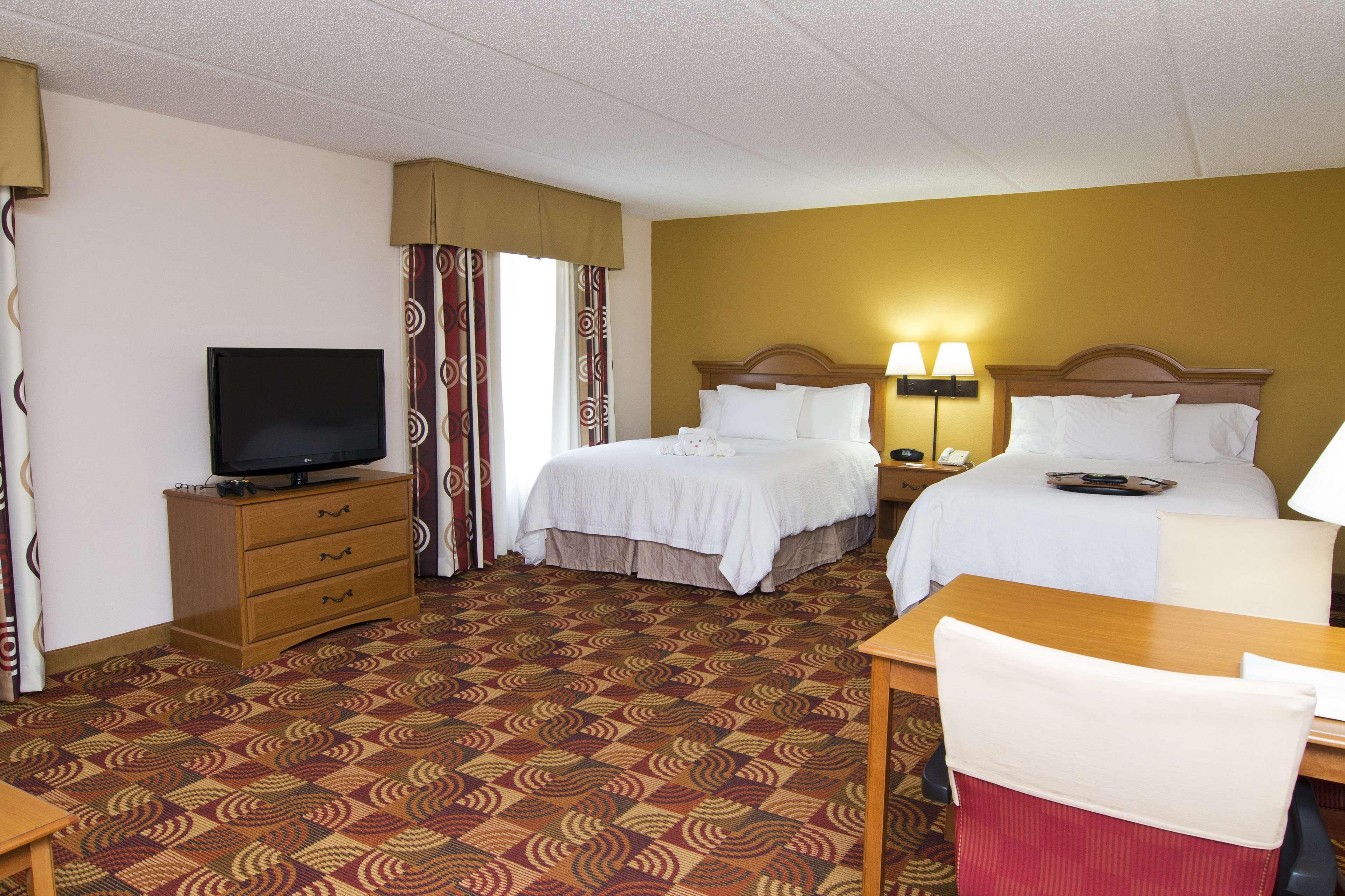 Hampton Inn & Suites Orlando International Drive North Room photo