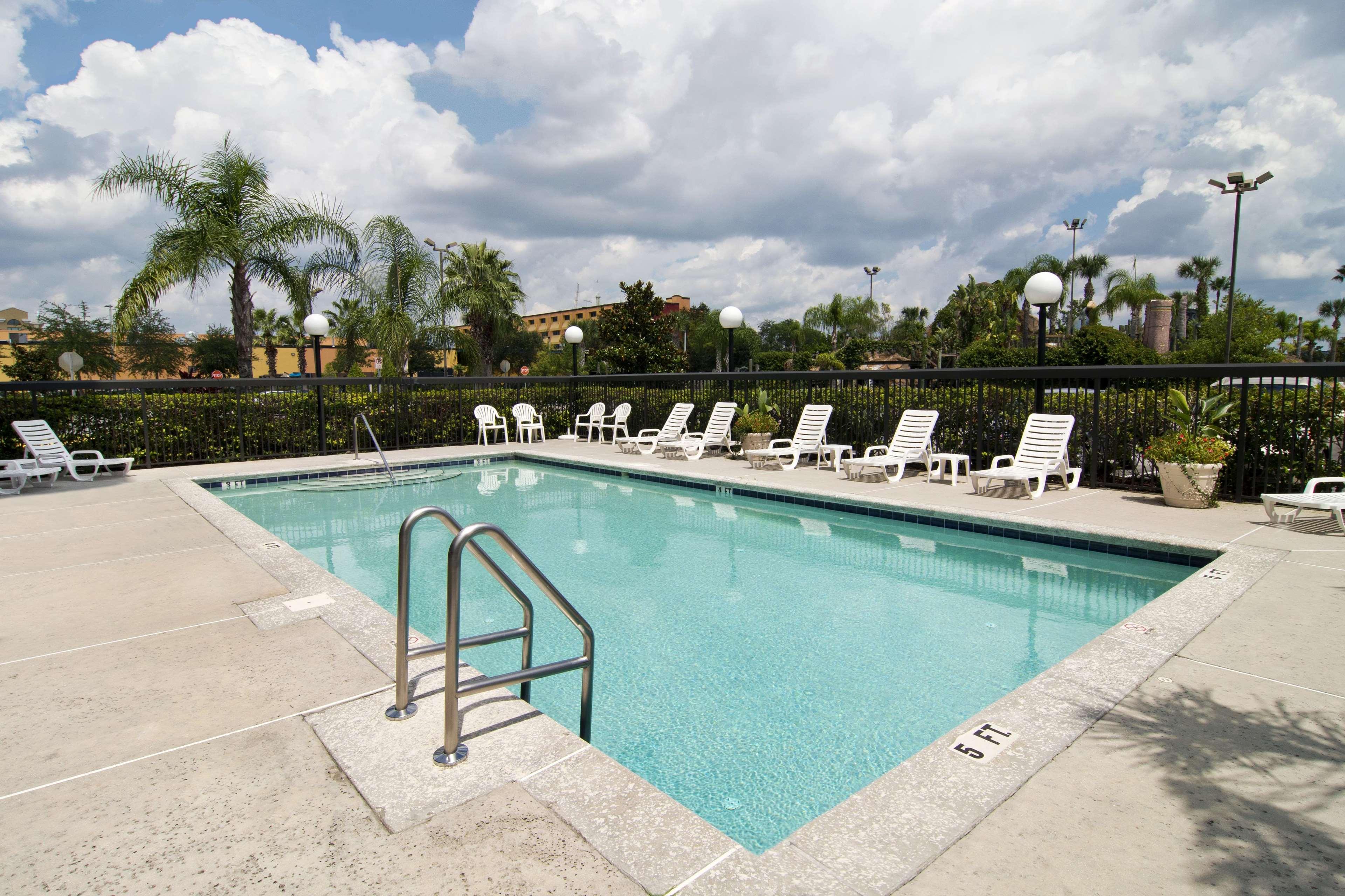 Hampton Inn & Suites Orlando International Drive North Exterior photo